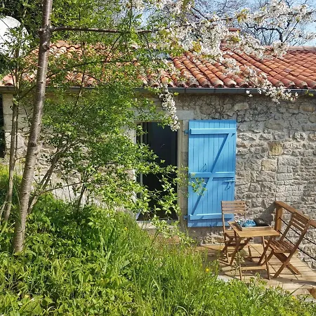 Semi Troglodyte En Foret Massage Et Diner Romantique *