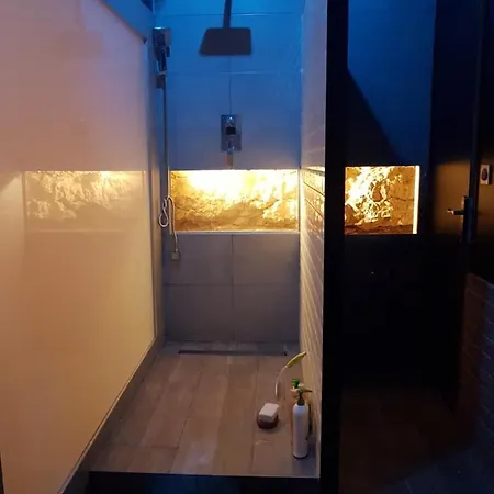 منزل للإقامة Semi Troglodyte En Foret Massage Et Diner Romantique L'Orbrie
