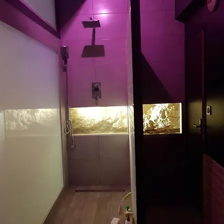 منزل للإقامة Semi Troglodyte En Foret Massage Et Diner Romantique *