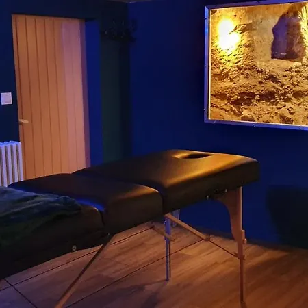 Semi Troglodyte En Foret Massage Et Diner Romantique *